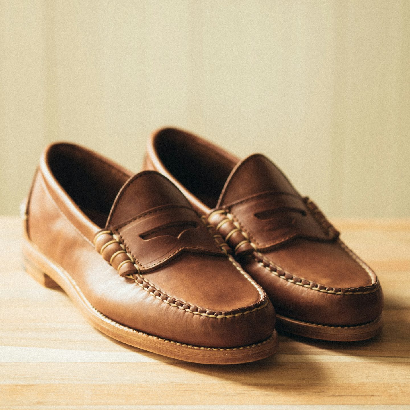 Natural Chromexcel Beefroll Penny Loafer - Detail Image One