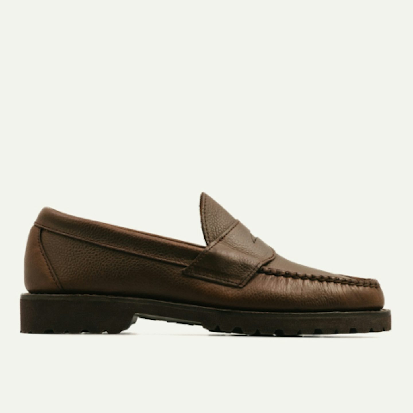 Lug Penny Moc - Horween Black Scotch Grain Chromexcel, Vibram 1757