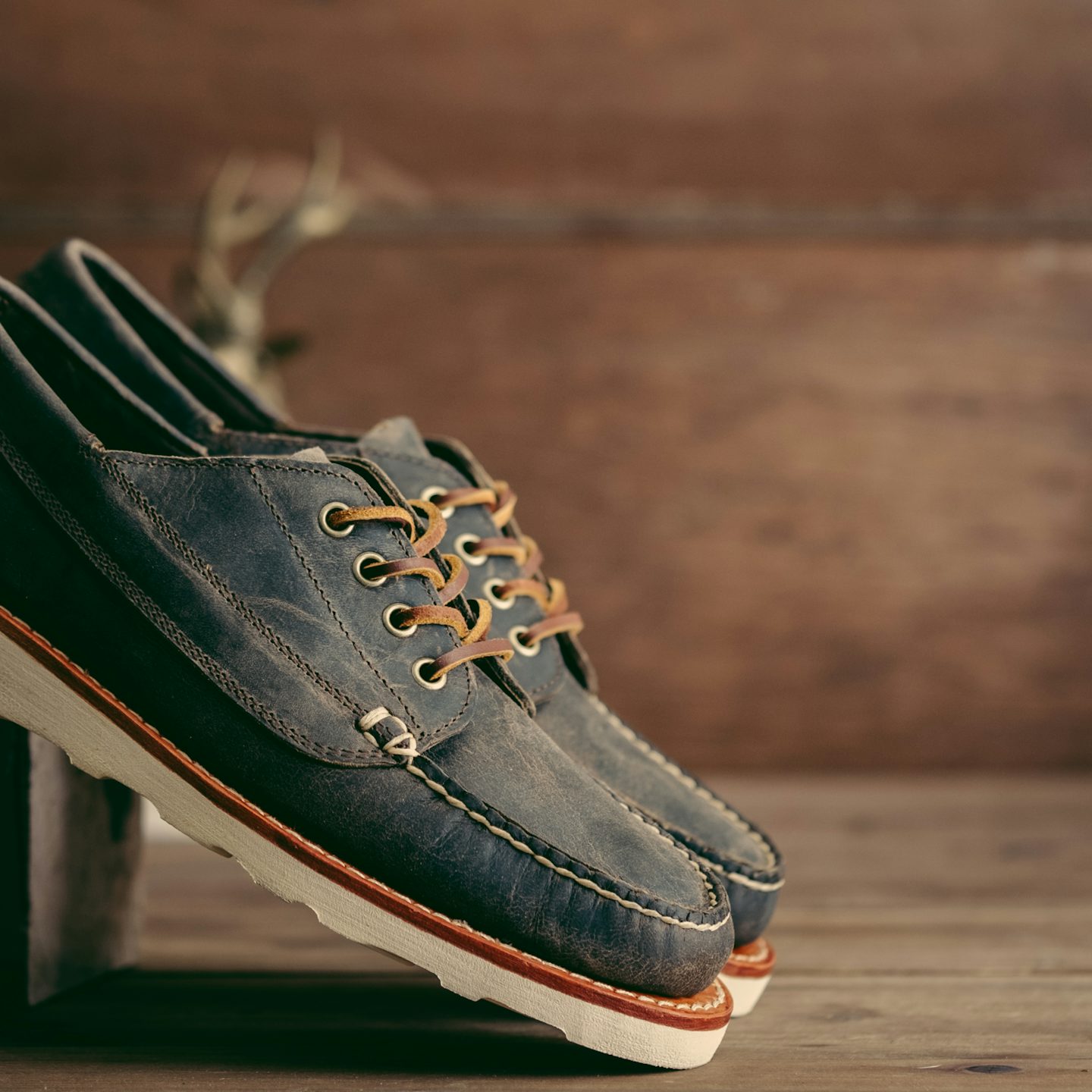 Trail Oxford - Gallun Charcoal Teton Stag, Vibram Christy Sole